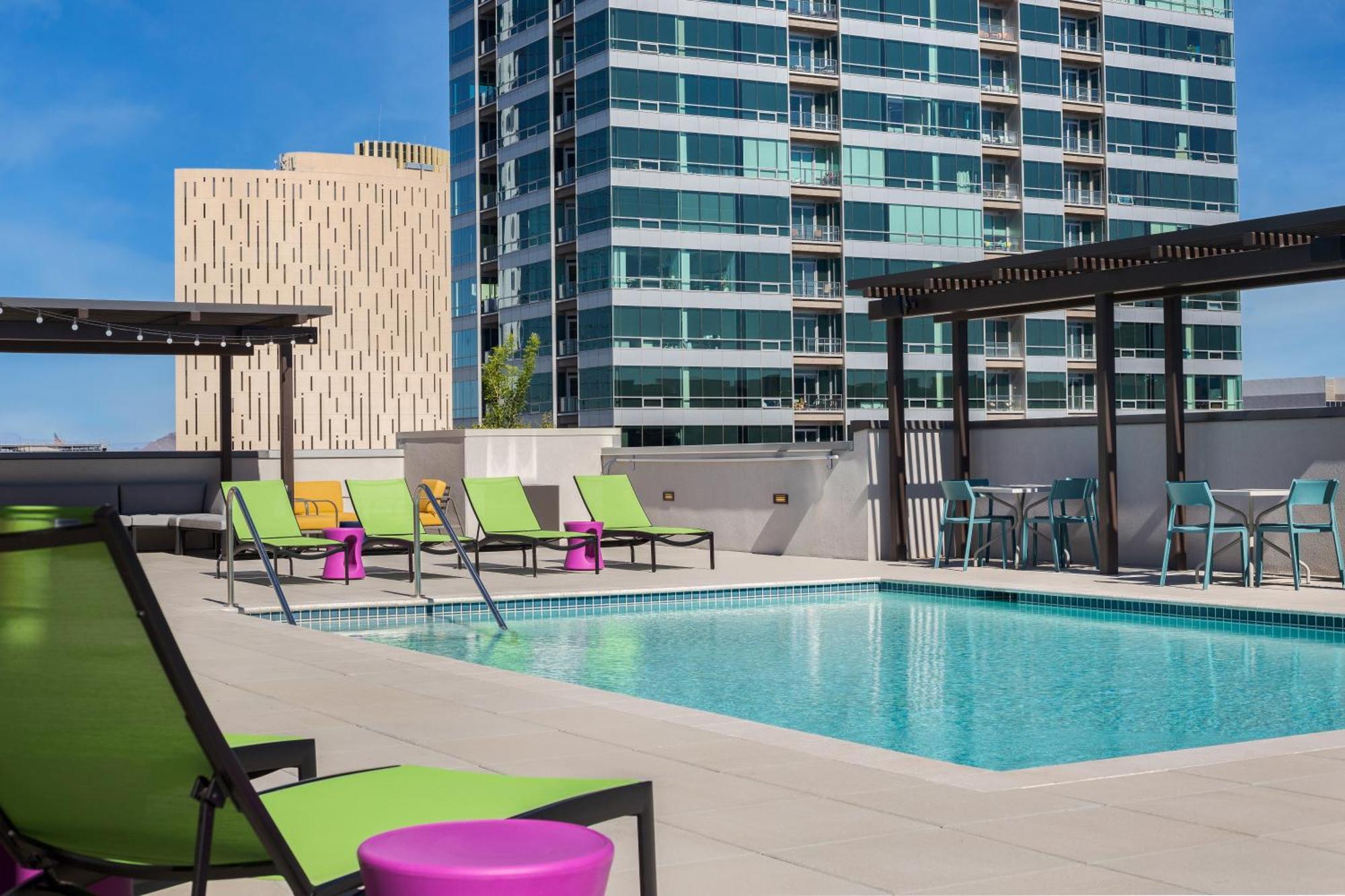 Tru By Hilton Phoenix Midtown Exterior foto